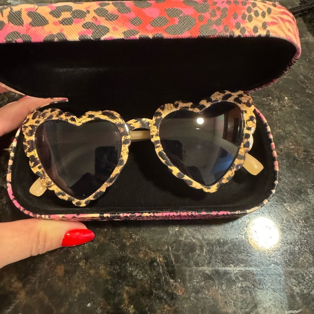 Betsey Johnson Leopard Print Sunglasses - Picture 5 of 16